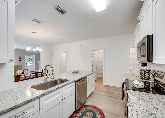 Сasa de vacaciones 1 Mi To Fsu: Group-friendly Midtown Getaway!