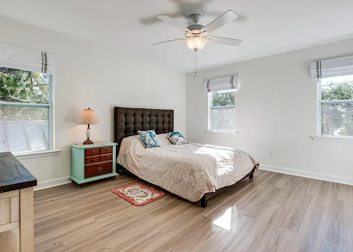 Сasa de vacaciones 1 Mi To Fsu: Group-friendly Midtown Getaway! *