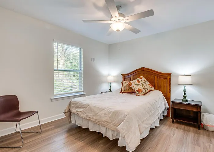 Сasa de vacaciones 1 Mi To Fsu: Group-friendly Midtown Getaway! *