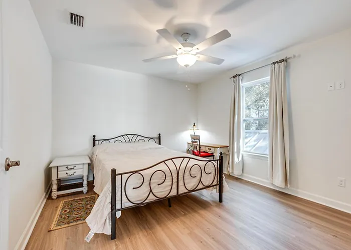 1 Mi To Fsu: Group-friendly Midtown Getaway! Сasa de vacaciones
